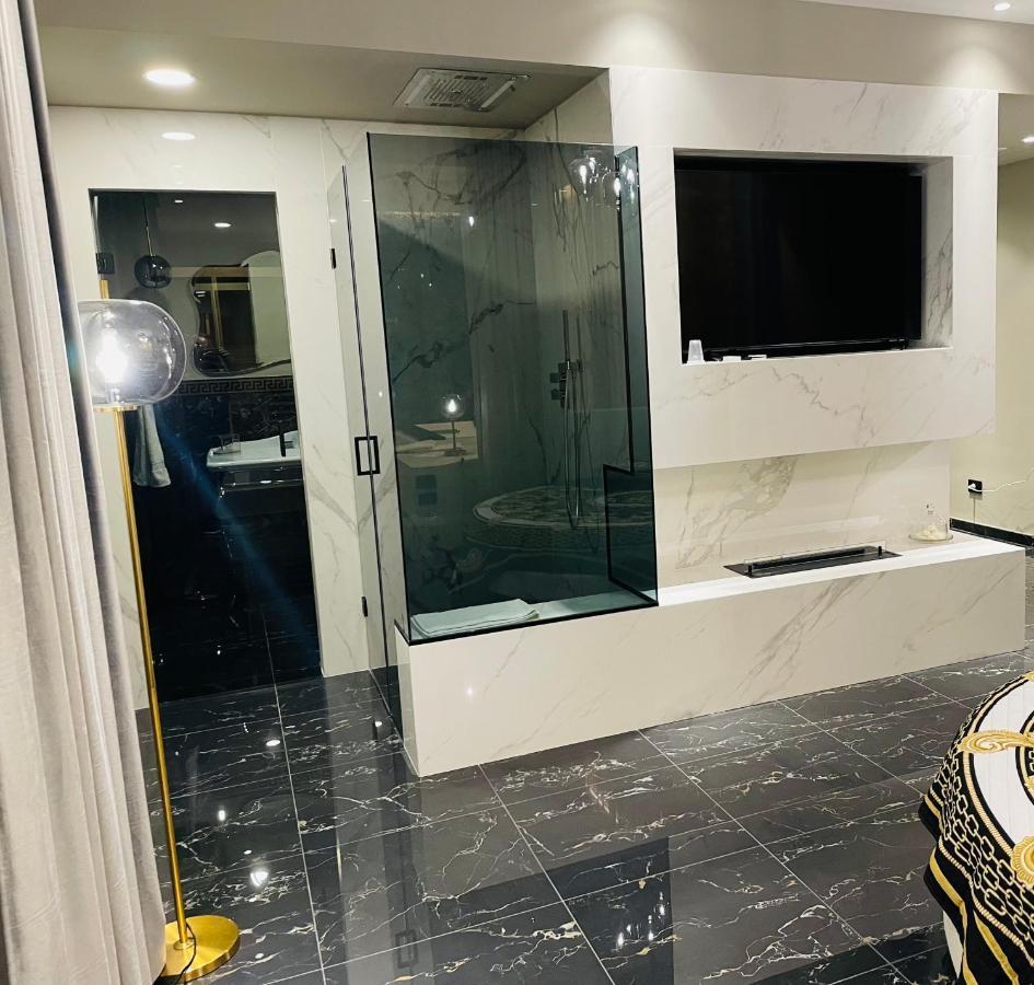 Versace Luxury Room Corleone Exterior foto